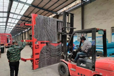 �ҹ�˾һ���˶��������⾰��СƷ��װ����